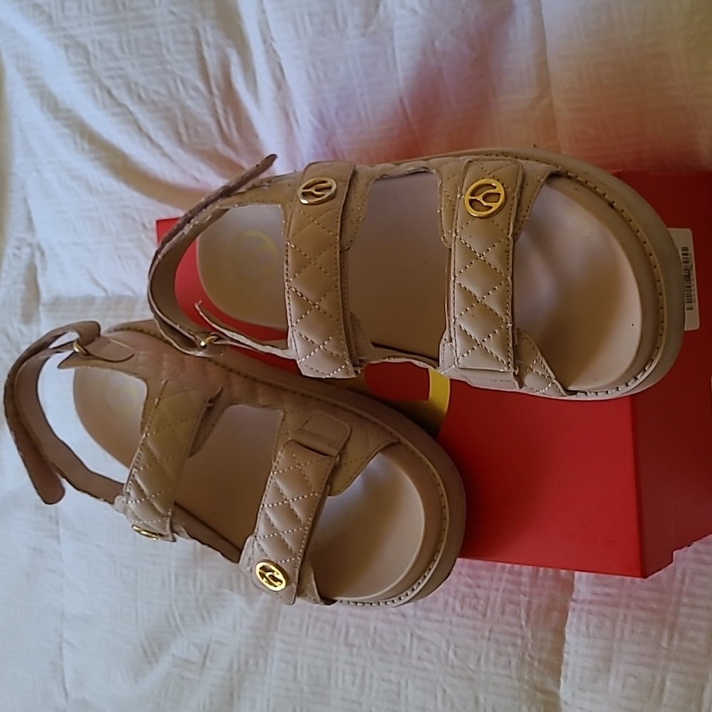 Women’s Quilted Beige Leather Sandals with Gold Accents